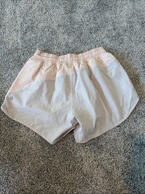 Lululemon Hotty Hot 4” Short (Size 4)